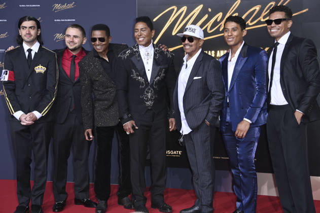 Bigi Jackson, Prince Jackson, Jackie Jackson, Jermaine Jackson, Marlon Jackson, Jermajesty Jackson und Randy Jackson Jr. bei der Premiere des Kinofilms Michael in der Uber Eats Music Hall. Berlin, 10.04.2026