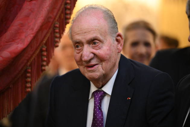 King Juan Carlos at event la 35eme Journee du Livre Politique - Paris King Juan Carlos pictured during a tribute to Former French Prime Minister Lionel Jospin by Pierre Moscovici at the event la 35eme Journee du Livre Politique ( 35th Political Book Day ) at the National Assembly in Paris, France on April 11 2026. Photo by Eliot Blondet ABACAPRESS.COM Paris France  Copyright: xBlondetxEliot ABACAx