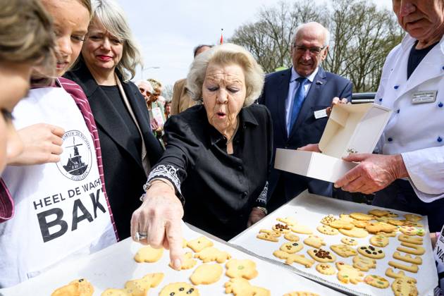 Princess Beatrix Reopens De Wachter Windmill - Netherlands Princess Beatrix opens De Wachter Mill in Zuidlaren, The Netherlands on April 11, 2026. The grain and oil mill is once again accessible to the public following renovation work. The mill is part of Museum De Wachter, where old crafts and steam-powered machines are displayed and brought to life. Photo by Patrick van Emst.NLBeeld Bruno Press ABACAPRESS.COM Zuidlaren Netherlands  Copyright: xBrunoxPress ABACAx
