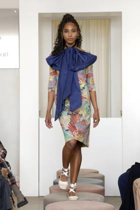 Debora Goulart bei der Anja Gockel Fashion Show Frisches für die Sinne im Showroom Paris 44 by Anja Gockel. Berlin, 10.04.2026