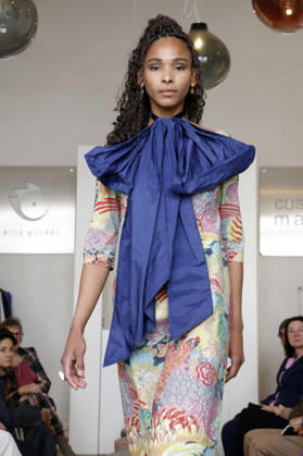 Debora Goulart bei der Anja Gockel Fashion Show Frisches für die Sinne im Showroom Paris 44 by Anja Gockel. Berlin, 10.04.2026