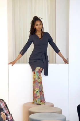 Debora Goulart bei der Anja Gockel Fashion Show Frisches für die Sinne im Showroom Paris 44 by Anja Gockel. Berlin, 10.04.2026