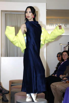 Miho Shiratori bei der Anja Gockel Fashion Show Frisches für die Sinne im Showroom Paris 44 by Anja Gockel. Berlin, 10.04.2026