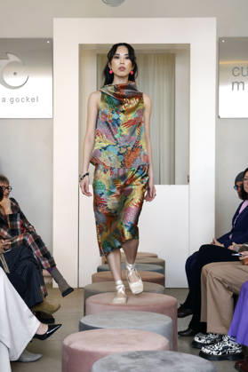 Miho Shiratori bei der Anja Gockel Fashion Show Frisches für die Sinne im Showroom Paris 44 by Anja Gockel. Berlin, 10.04.2026