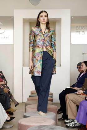 Lia Kemendi bei der Anja Gockel Fashion Show Frisches für die Sinne im Showroom Paris 44 by Anja Gockel. Berlin, 10.04.2026