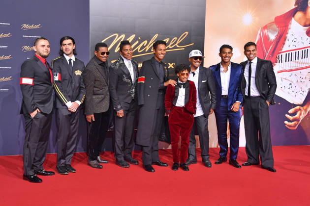 Bigi Jackson, Prince Jackson, Jackie Jackson, Jermaine Jackson, Marlon Jackson und Gäste bei der Internationalen Premiere im Rahmen der Global Fan Celebration zu MICHAEL in Berlin am 10.04.2026