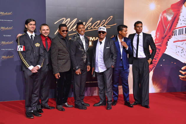 Bigi Jackson, Prince Jackson, Jackie Jackson, Jermaine Jackson, Marlon Jackson und Gäste bei der Internationalen Premiere im Rahmen der Global Fan Celebration zu MICHAEL in Berlin am 10.04.2026