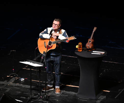 April 11, 2026, Virginia Beach, Virginia, USA: NICK OFFERMAN brings his Big Woodchuck Tour to the Sandler Center in Virginia Beach, Virginia on 10 April 2026. Photo . Ã‚ Virginia Beach USA  - ZUMAm90_ 20260411_zap_m90_041 Copyright: xJeffxMoorex