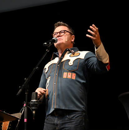 April 11, 2026, Virginia Beach, Virginia, USA: NICK OFFERMAN brings his Big Woodchuck Tour to the Sandler Center in Virginia Beach, Virginia on 10 April 2026. Photo . Ã‚ Virginia Beach USA  - ZUMAm90_ 20260411_zap_m90_020 Copyright: xJeffxMoorex
