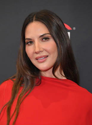 ˜Your Friends and Neighbors™ - 2026 PaleyFest LA Olivia Munn arriving to the panel for Your Friends and Neighbors during the 2026 PaleyFest LA held at the Dolby Theatre on April 11, 2026 in Hollywood, CA. Hollywood Dolby Theatre California USA Copyright: xLeexWattsx xAFF-USA.comx