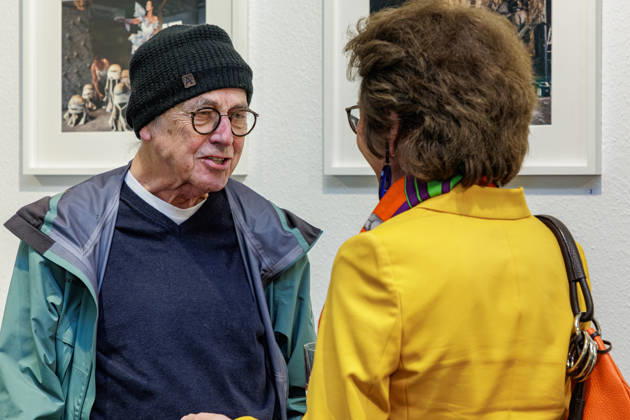 11.04.2026. Neuss. Kunstinitiative Wurzeln und Flügel e.V. Der Fotograf und Videokünstler Horst Wackerbarth präsentiert Arbeiten aus seiner Zeit als Modefotograf in den 1990ern. Neuss Kunstinitiative Wurzeln und Flügel e.V. Gerhard-Hoehme-Allee 1 Nordrhein-Westfalen Deutschland