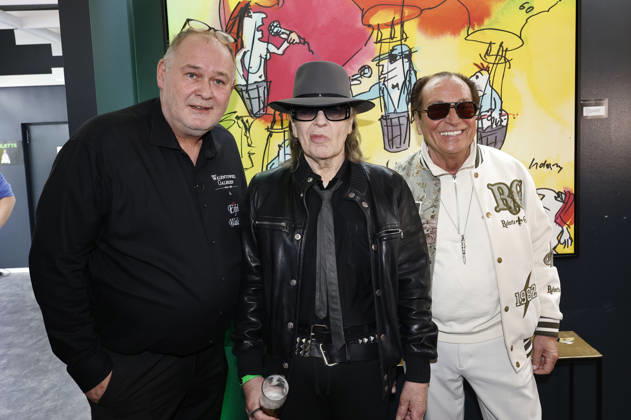 Walter Lehnertz, Udo Lindenberg und Heinrich Walentowski bei der Eröffnung der Ausstellung Keine Panik in Werl - Das Udo Lindenberg Universum in den Walentowski Galerien. Werl, 11.04.2026