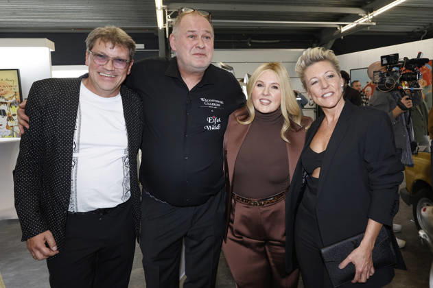 Christoph Walentowski, Walter Lehnertz, Maite Kelly und Alexandra Hofmann bei der Eröffnung der Ausstellung Keine Panik in Werl - Das Udo Lindenberg Universum in den Walentowski Galerien. Werl, 11.04.2026