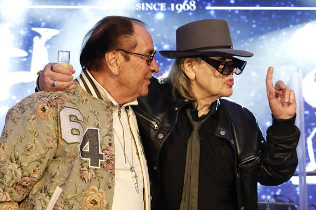 Heinrich Walentowski und Udo Lindenberg bei der Eröffnung der Ausstellung Keine Panik in Werl - Das Udo Lindenberg Universum in den Walentowski Galerien. Werl, 11.04.2026