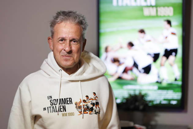 Fußballspieler Pierre Littbarski bei einem Special Screening des Films Ein Sommer in Italien - eine Dokumentation über den deutschen Triumph bei der WM 1990 in Italien - im Filmpalast Köln. Köln, 12.04.2026 NRW Deutschland Copyright: xChristophxHardtx