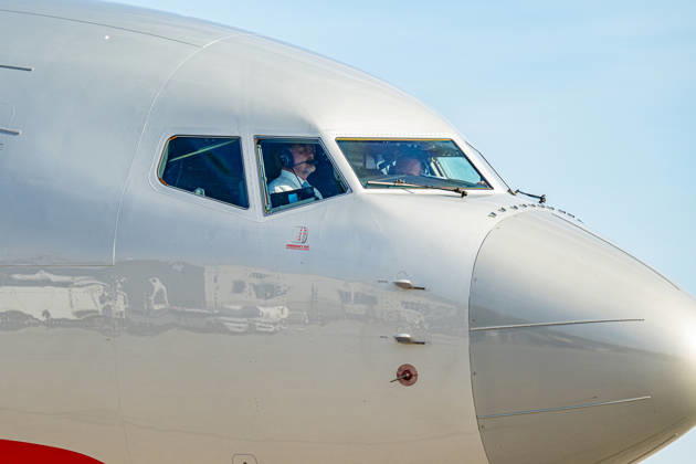 Dutch Royals arrive in Philadelphia, USA - 12 Apr 2026 King Willem-Alexander, Queen Maxima during arrival at Philadelphia International Airport, for the three day visit to Philadelphia, Washington and Miami in the USA. Philadelphia USA  Copyright: xMischaxSchoemakerx