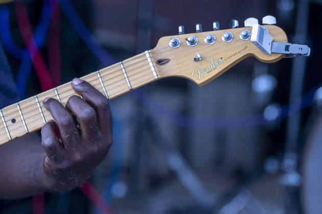 April 12, 2026, Clarksdale, Ms, United States of America: The hand of TERRY Ã¢â‚¬oeBIG TÃ¢â‚¬Â WILLIAMS during day five of the 2026 Juke Joint Festival on April 12, 2026 in Clarksdale, Mississippi. Clarksdale United States of America - ZUMAw132 20260412_zap_w132_001 Copyright: xTomxWalkox
