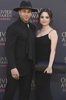Corbin Bleu mit Ehefrau Sasha Clements bei der Verleihung der Olivier Awards 2026 in der Royal Albert Hall. 12.04.2026
