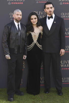 Jamie Lloyd, Rachel Zegler und Diego Andres Rodriguez bei der Verleihung der Olivier Awards 2026 in der Royal Albert Hall. 12.04.2026