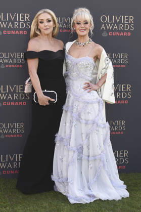 Jane Krakowski und Tracie Bennett bei der Verleihung der Olivier Awards 2026 in der Royal Albert Hall. 12.04.2026