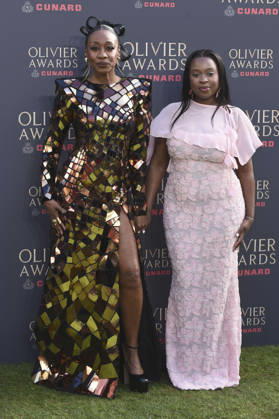 Beverley Knight mit Begleitung bei der Verleihung der Olivier Awards 2026 in der Royal Albert Hall. 12.04.2026