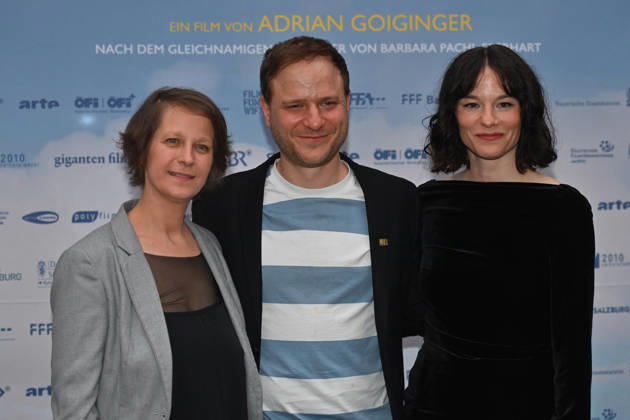 v.li:Barbara Pachl-Eberhart (Autorin), Adrian GOIGINGER (Filmemacher). Valerie Pachner (Schauspielerin), Pemiere von VIER MINUS DREI am 13.03420226 in Muenchen. Roter Teppich,Red Carpet.