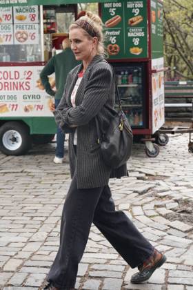Cameron Diaz on location for THE SHAM Film Shoot, Central Park, New York, NY, April 13, 2026. Photo By: Kristin Callahan Everett Collection THE SHAM Film Shoot PUBLICATIONXNOTxINxCANxCHNxFRAxITAxJPNxNORxPOLxRUSxESPxUKxUSA