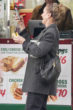 Cameron Diaz on location for THE SHAM Film Shoot, Central Park, New York, NY, April 13, 2026. Photo By: Kristin Callahan Everett Collection THE SHAM Film Shoot PUBLICATIONXNOTxINxCANxCHNxFRAxITAxJPNxNORxPOLxRUSxESPxUKxUSA