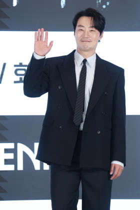 S. Korean actor Lee Hee-jun S. Korean actor Lee Hee-jun South Korean actor Lee Hee-jun, who stars in the new drama The Scarecrow, poses for a photo during a publicity event in Seoul on April 13, 2026. The first episode of the drama will be aired by the cable channel ENA on April 20. (Yonhap) 2026-04-14 11:00:30 < 1980-2026 YONHAPNEWS AGENCY. .> ¼­¿ïÆ¯º°½Ã EDITORIAL USE ONLY  Copyright: xx PYH2026041406990034400 YonhapxNewsx yonphotos251410