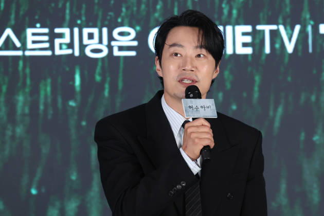 S. Korean actor Lee Hee-jun S. Korean actor Lee Hee-jun South Korean actor Lee Hee-jun, who stars in the new drama The Scarecrow, speaks during a publicity event in Seoul on April 13, 2026. The first episode of the drama will be aired by the cable channel ENA on April 20. (Yonhap) 2026-04-14 11:01:38 < 1980-2026 YONHAPNEWS AGENCY. .> ¼­¿ïÆ¯º°½Ã EDITORIAL USE ONLY  Copyright: xx PYH2026041407430034400 YonhapxNewsx yonphotos251416