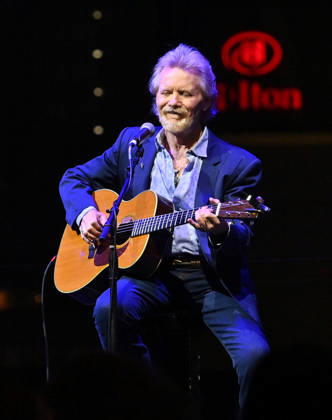 2026 CMA Triple Play Awards Lee Roy Parnell onstage at the 2026 CMA Triple Play Awards at the Country Music Hall of Fame and Museum on April 13, 2026 in Nashville, TN. Nashville Country Music Hall of Fame and Museum Tennessee USA Copyright: xTammiexArroyo AFF-USA.comx