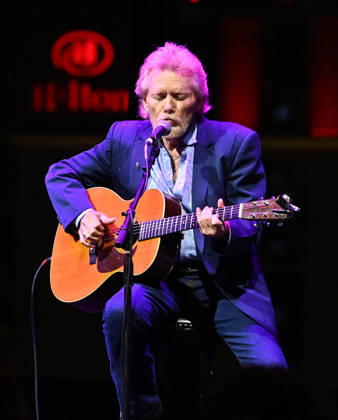 2026 CMA Triple Play Awards Lee Roy Parnell onstage at the 2026 CMA Triple Play Awards at the Country Music Hall of Fame and Museum on April 13, 2026 in Nashville, TN. Nashville Country Music Hall of Fame and Museum Tennessee USA Copyright: xTammiexArroyo AFF-USA.comx