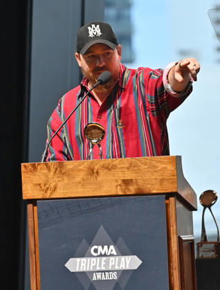 2026 CMA Triple Play Awards Charlie Handsome onstage at the 2026 CMA Triple Play Awards at the Country Music Hall of Fame and Museum on April 13, 2026 in Nashville, TN. Nashville Country Music Hall of Fame and Museum Tennessee USA Copyright: xTammiexArroyo AFF-USA.comx