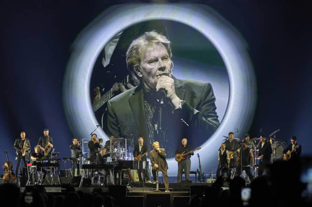 Howard Carpendale live bei einem Konzert seiner Abschiedstournee Let s Do It Again, Again! in der ZAG Arena. Hannover, 12.04.2026