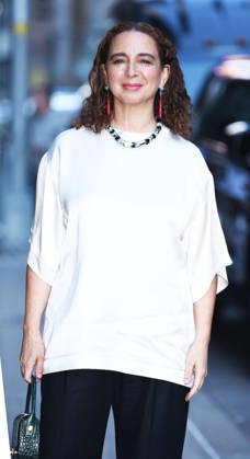 Celebrities spotted outside The Late Show With Stephen Colbert studios Featuring: Maya Rudolph Where: New York, United States When: 13 Apr 2026 Credit: Darla Khazei INSTARimages EDITORIAL USE ONLY. NOT FOR USE BY NEWSPAPERS BASED IN THE UK. Copyright: xx instar55615202