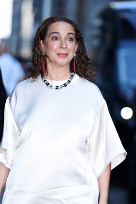 Celebrities spotted outside The Late Show With Stephen Colbert studios Featuring: Maya Rudolph Where: New York, United States When: 13 Apr 2026 Credit: Darla Khazei INSTARimages EDITORIAL USE ONLY. NOT FOR USE BY NEWSPAPERS BASED IN THE UK. Copyright: xx instar55615211
