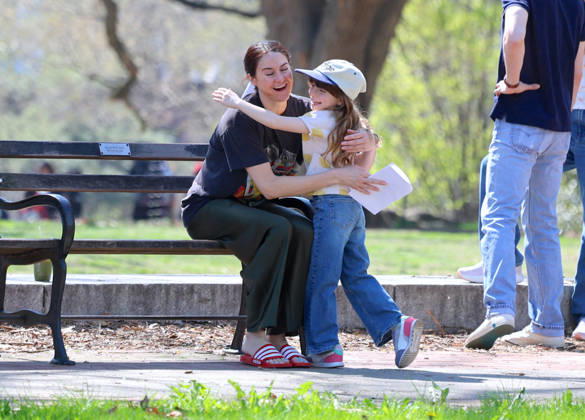Lindsay Lohan and Shailene Woodley on set in Brooklyn Actresses Lindsay Lohan and Shailene Woodley are filming their new show Count My Lies at Fort Greene Park in Brooklyn, NY on April 14, 2026. Photo by Dylan Travis ABACAPRESS.COM New York NY  Copyright: xDylanxTravis ABACAx