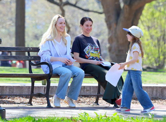 Lindsay Lohan and Shailene Woodley on set in Brooklyn Actresses Lindsay Lohan and Shailene Woodley are filming their new show Count My Lies at Fort Greene Park in Brooklyn, NY on April 14, 2026. Photo by Dylan Travis ABACAPRESS.COM New York NY  Copyright: xDylanxTravis ABACAx
