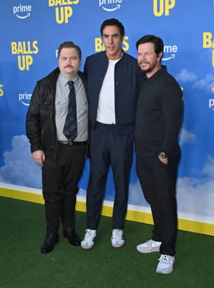 Amazon MGM Studios™s ˜Balls Up™ Premiere Paul Walter Hauser, Sacha Baron Cohen and Mark Wahlberg arriving at Amazon MGM Studios™s Balls Up? premiere held at the Harmony Gold Theatre on April 14, 2026 in Los Angeles, CA. Los Angeles Harmony Gold Theatre California USA Copyright: xLeexWattx xAFF-USA.COMx