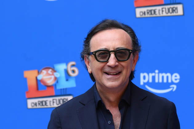 News - Photocall - LOL 6 Chi ride e fuori Giovanni Esposito during Photocall - LOL 6 Chi ride e fuori, News in Rome, Italy, April 14 2026 Rome Hotel De La Ville Italy Copyright: xMassimoxLanduccix xLiveMediax LPN_2391537