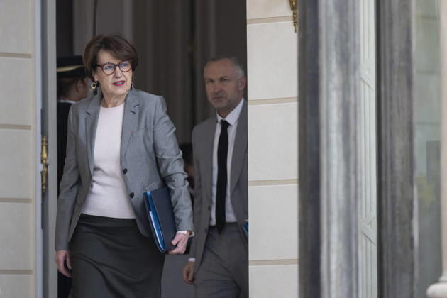 Weekly Cabinet Meeting - Paris French Agriculture Minister Annie Genevard after the weekly cabinet meeting at the Elysee Presidential Palace in Paris on April 15, 2026. Photo by Eliot Blondet ABACAPRESS.COM Paris France France Copyright: xBlondetxEliot ABACAx