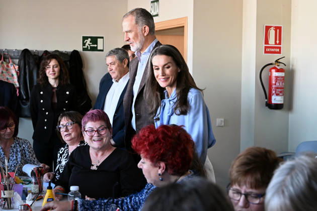 The King and Queen visit the José María de Llanos Foundation on the occasion of the 25th anniversary of the Escuela de Hostelería del Sur The President of the Community of Madrid, Isabel Díaz Ayuso, King Felipe and Queen Letizia during their visit to the José María de Llanos Foundation on the occasion of the 25th anniversary of the Escuela de Hostelería del Sur, on April 15, 2026, in Madrid Spain Since 2001 it has been operating as a School of Hospitality, dedicated to the comprehensive training of future catering professionals, chefs, bartenders and waiters, whose training is carried out by a select group of teachers FAMOUS KINGS AND QUEENS HOTEL SCHOOL José Madrid Madrid Madrid Spain  Copyright: xJosÃ xOlivax 7442937