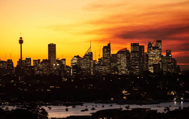 (260415) -- SYDNEY, April 15, 2026 -- This photo taken on April 15, 2026 shows a view of the skyline at sunset in Sydney, Australia. ) AUSTRALIA-SYDNEY-SUNSET MaxPing 