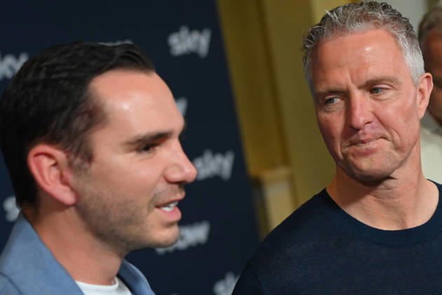 Ralf SCHUMACHER mit Partner Etienne BOUSQUET CASSAGNE. Muenchner Programmpraesentation SKY SPOTLIGHT, Sky Originals am 15.04.2026 im Hotel Bayerischer Hof.