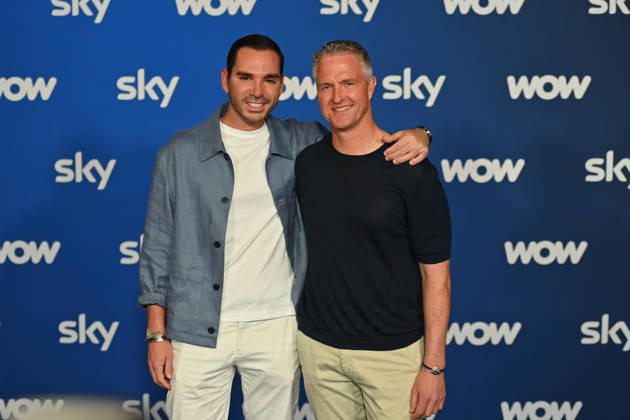 v.re:Ralf SCHUMACHER mit Partner Etienne BOUSQUET CASSAGNE. Muenchner Programmpraesentation SKY SPOTLIGHT, Sky Originals am 15.04.2026 im Hotel Bayerischer Hof.