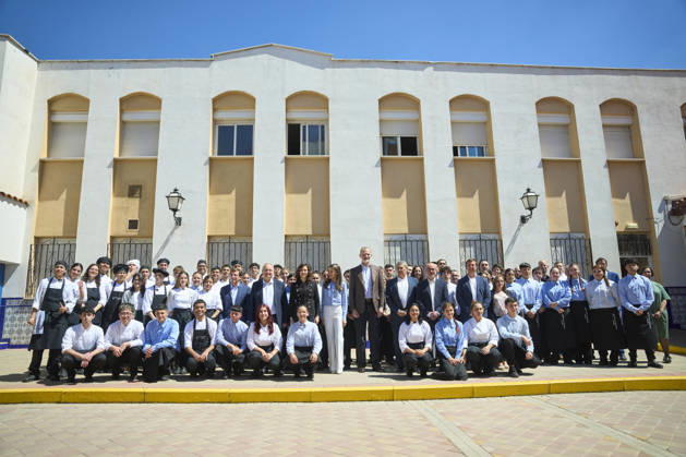 Spanish Royals visit to the Jose Maria de Llanos Foundation King Felipe VI of Spain, Queen Letizia of Spain, Isabel Diaz Ayuso, President of Madrid, Jose Luis Martinez Almeida, Major of Madrid, Jordi Hereu Boher visit to the Jose Maria de Llanos Foundation to mark the 25th anniversary of the Escuela de Hosteleria del Sur at Jose Maria de Llanos Foundation on April 15, 2026 in Madrid, Spain Photo by IMAGO MPG Madrid Jose Maria de Llanos Foundation Madrid Spain  Copyright: xMPGx