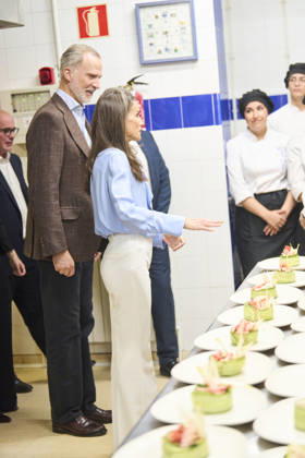 Spanish Royals visit to the Jose Maria de Llanos Foundation King Felipe VI of Spain, Queen Letizia of Spain visit to the Jose Maria de Llanos Foundation to mark the 25th anniversary of the Escuela de Hosteleria del Sur at Jose Maria de Llanos Foundation on April 15, 2026 in Madrid, Spain Photo by IMAGO MPG Madrid Jose Maria de Llanos Foundation Madrid Spain  Copyright: xMPGx