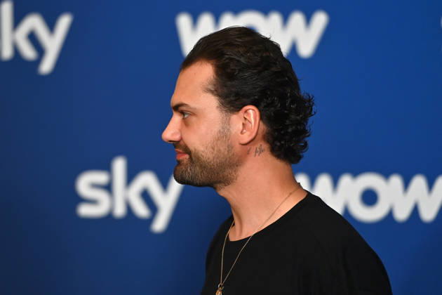 Jimi Blue OCHSENKNECHT, Einzelbild,angeschnittenes Einzelmotiv,Portraet,Portrait,Porträt. Muenchner Programmpraesentation SKY SPOTLIGHT, Sky Originals am 15.04.2026 im Hotel Bayerischer Hof.