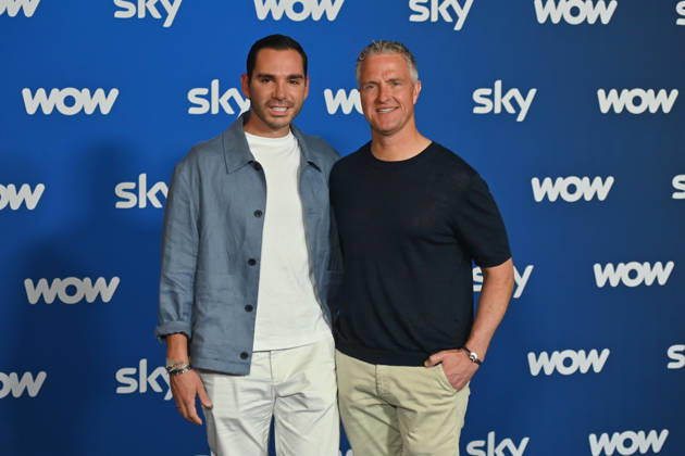 v.re:Ralf SCHUMACHER mit Partner Etienne BOUSQUET CASSAGNE. Muenchner Programmpraesentation SKY SPOTLIGHT, Sky Originals am 15.04.2026 im Hotel Bayerischer Hof.