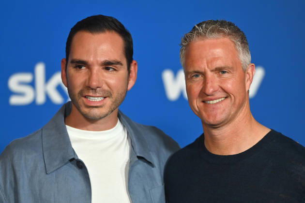 v.re:Ralf SCHUMACHER mit Partner Etienne BOUSQUET CASSAGNE. Muenchner Programmpraesentation SKY SPOTLIGHT, Sky Originals am 15.04.2026 im Hotel Bayerischer Hof.
